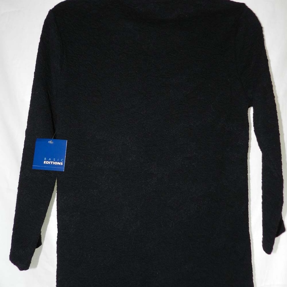 Basic Editions Women S Black LS Roses Pattern Top - Picture 5 of 10